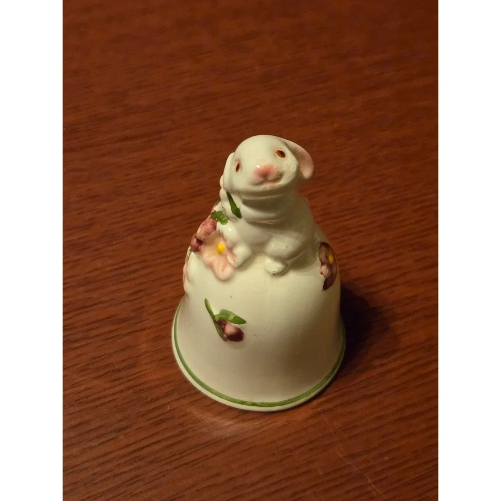 Vintage 1984 Avon Porcelain Bunny‎ Rabbit Floral Bell Easter Collectible White